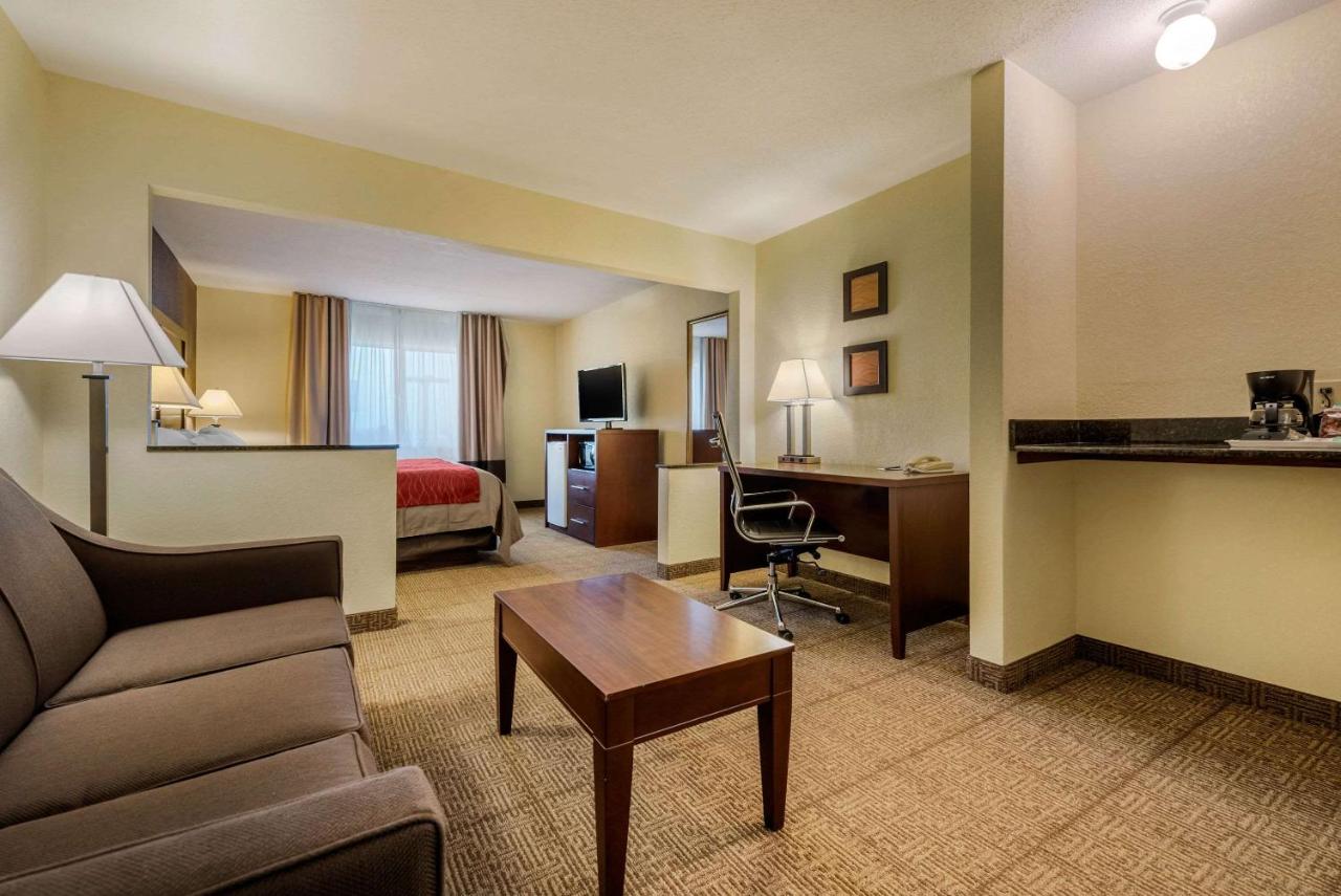 | Comfort Inn Warren I-69