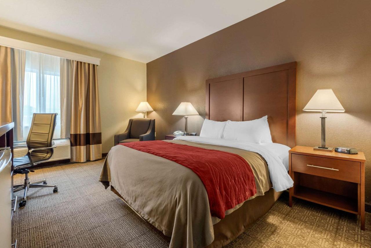 | Comfort Inn Warren I-69