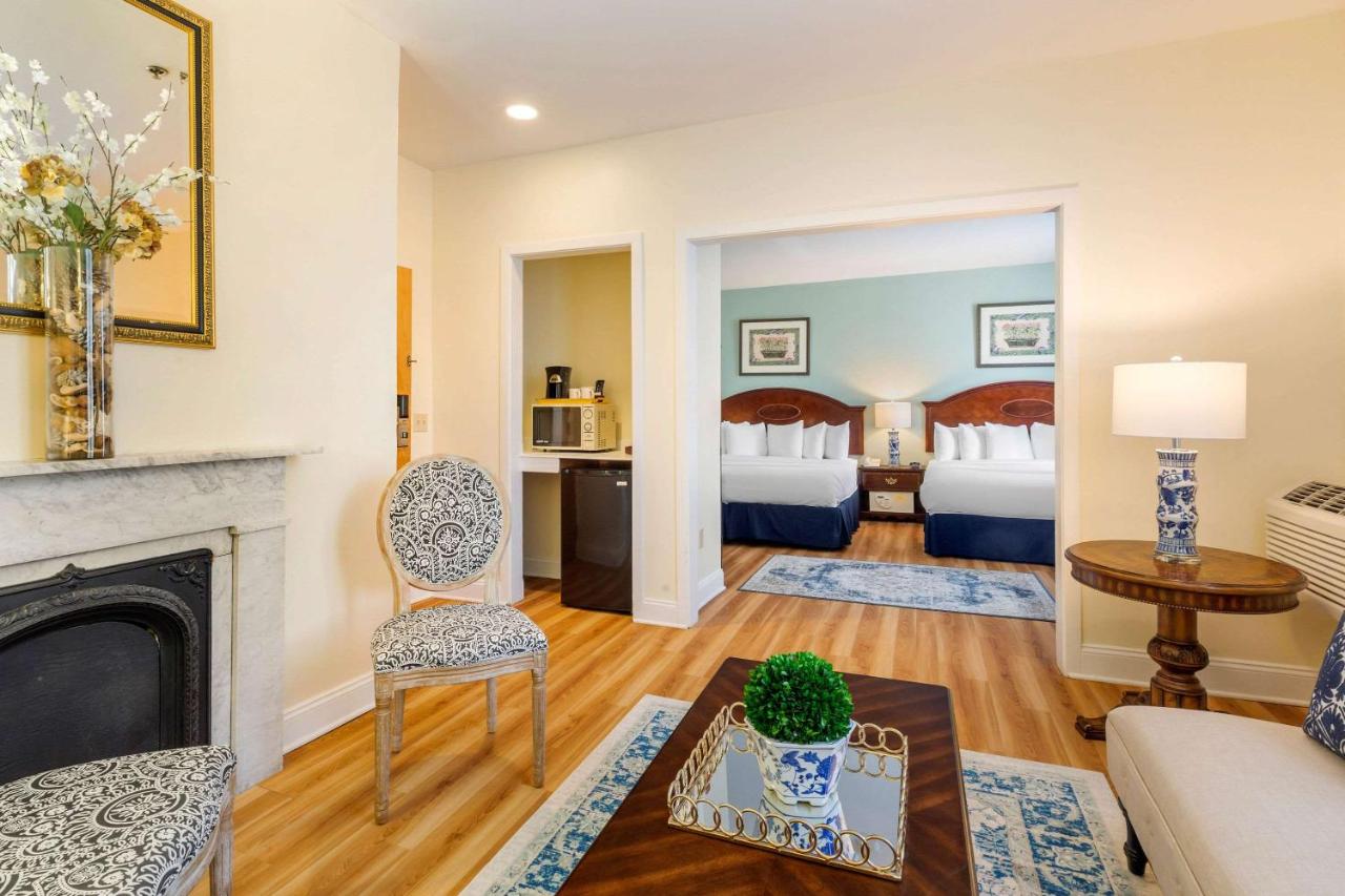 | The Carriage House Inn Newport, Ascend Hotel Collection