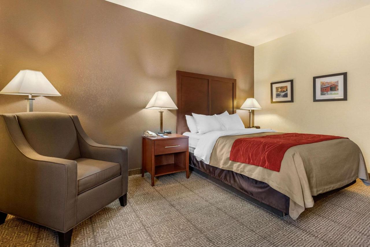 | Comfort Inn Warren I-69