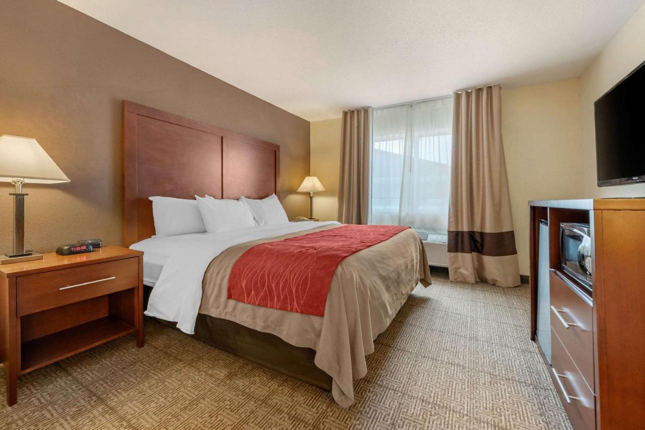 | Comfort Inn Warren I-69