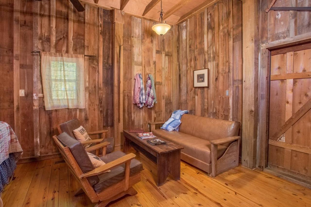 | 7F Lodge and Events