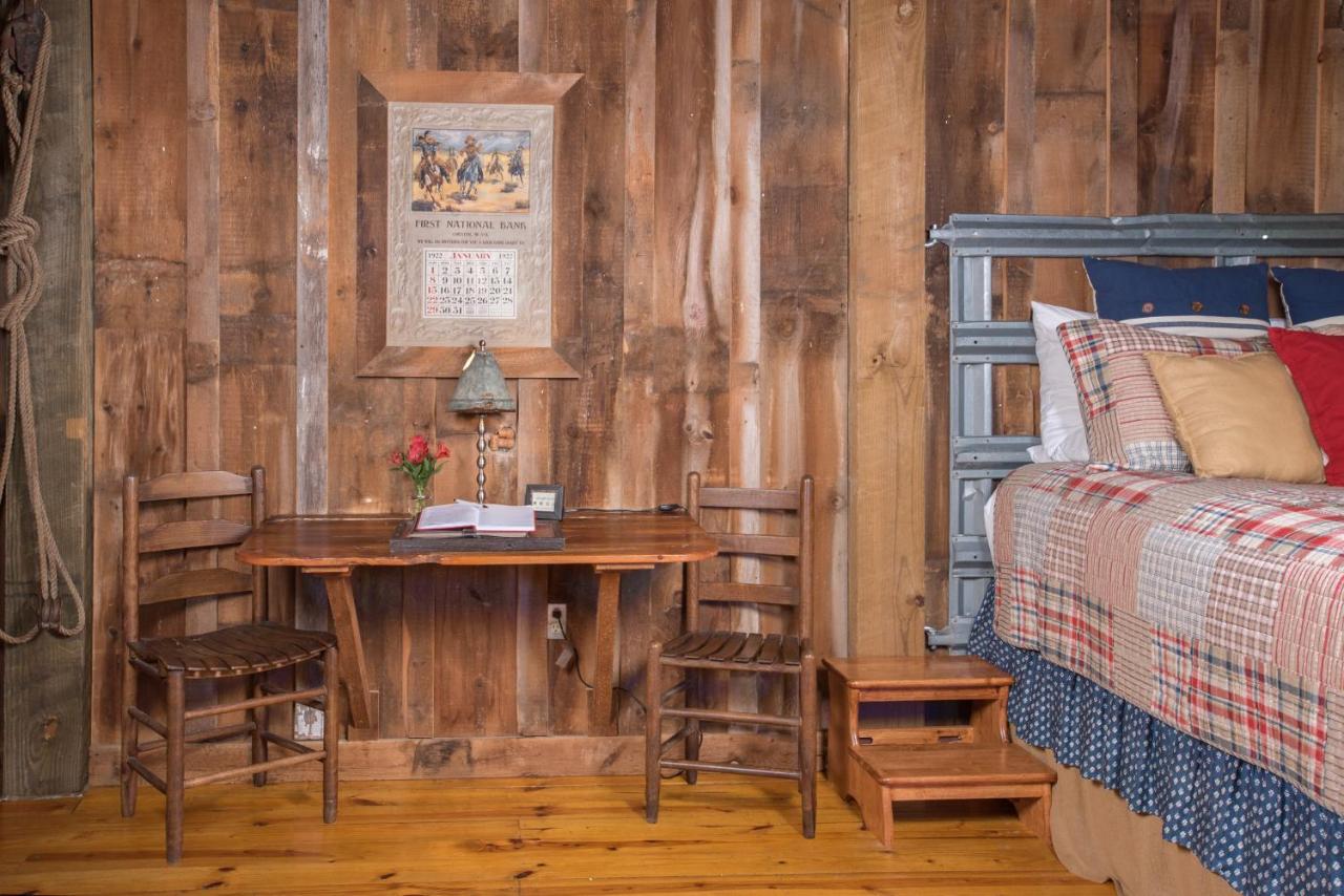 | 7F Lodge and Events
