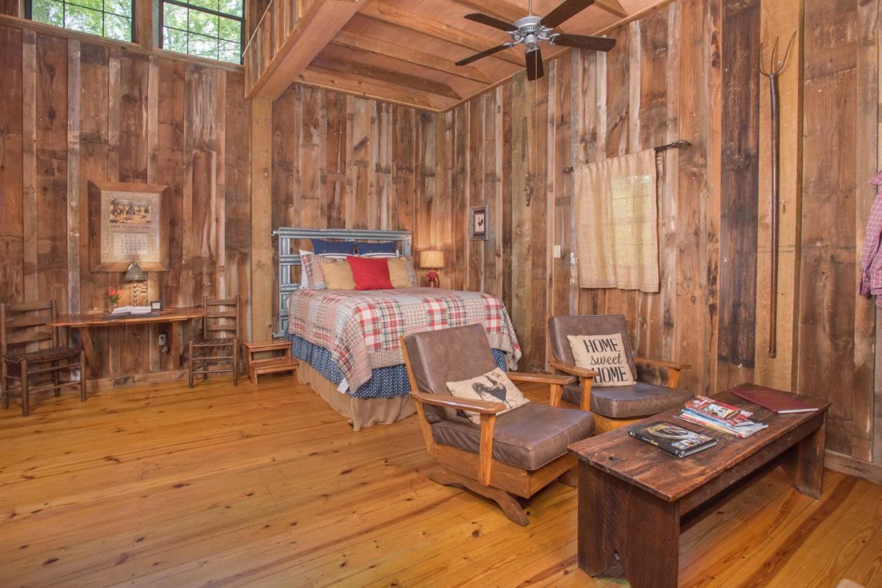| 7F Lodge and Events