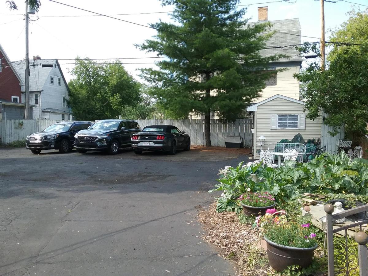  | Hanover House Bed and Breakfast