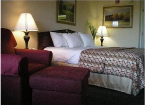 King Room - Non-Smoking at Quality Inn Vicksburg
