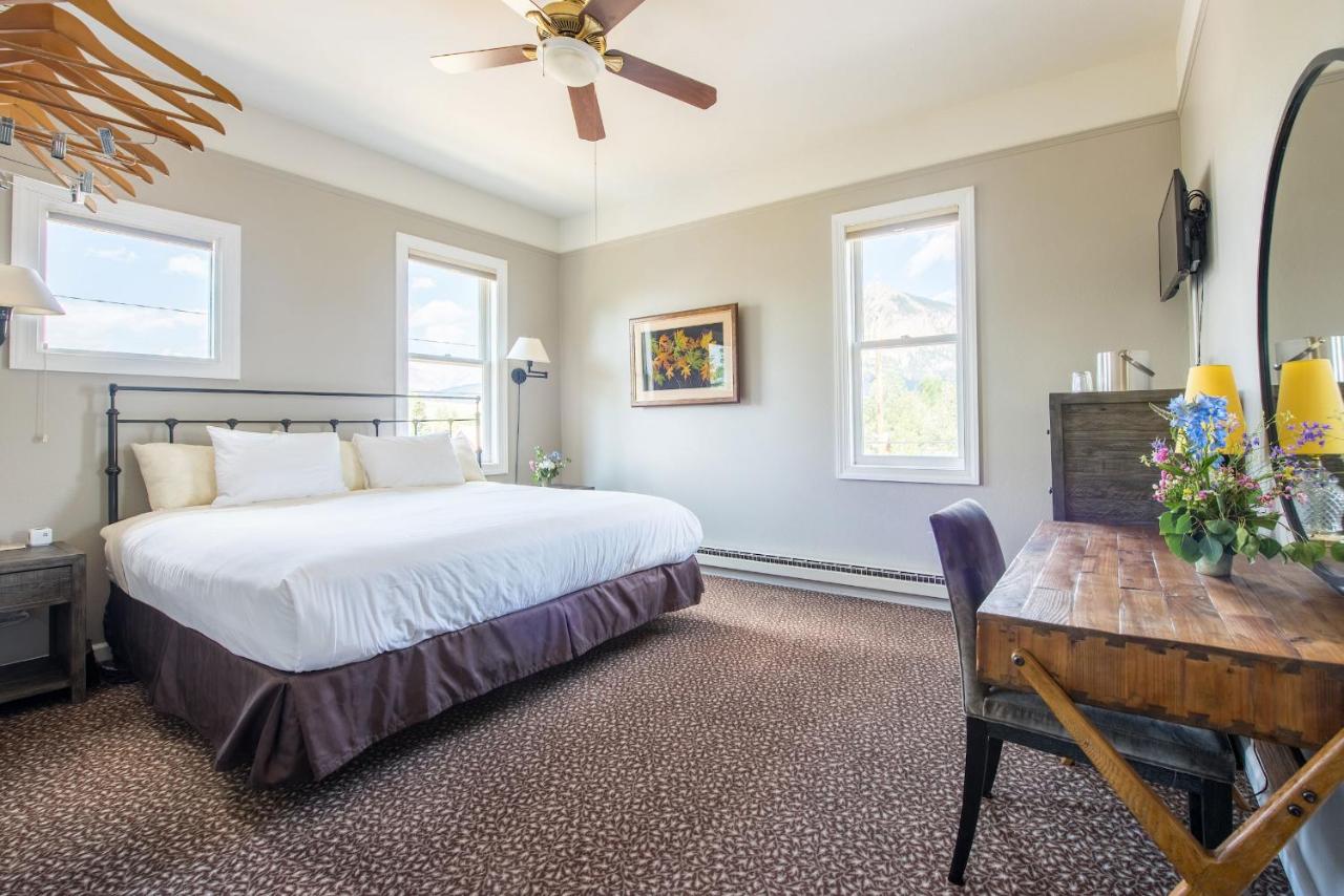 | Elk Mountain Lodge