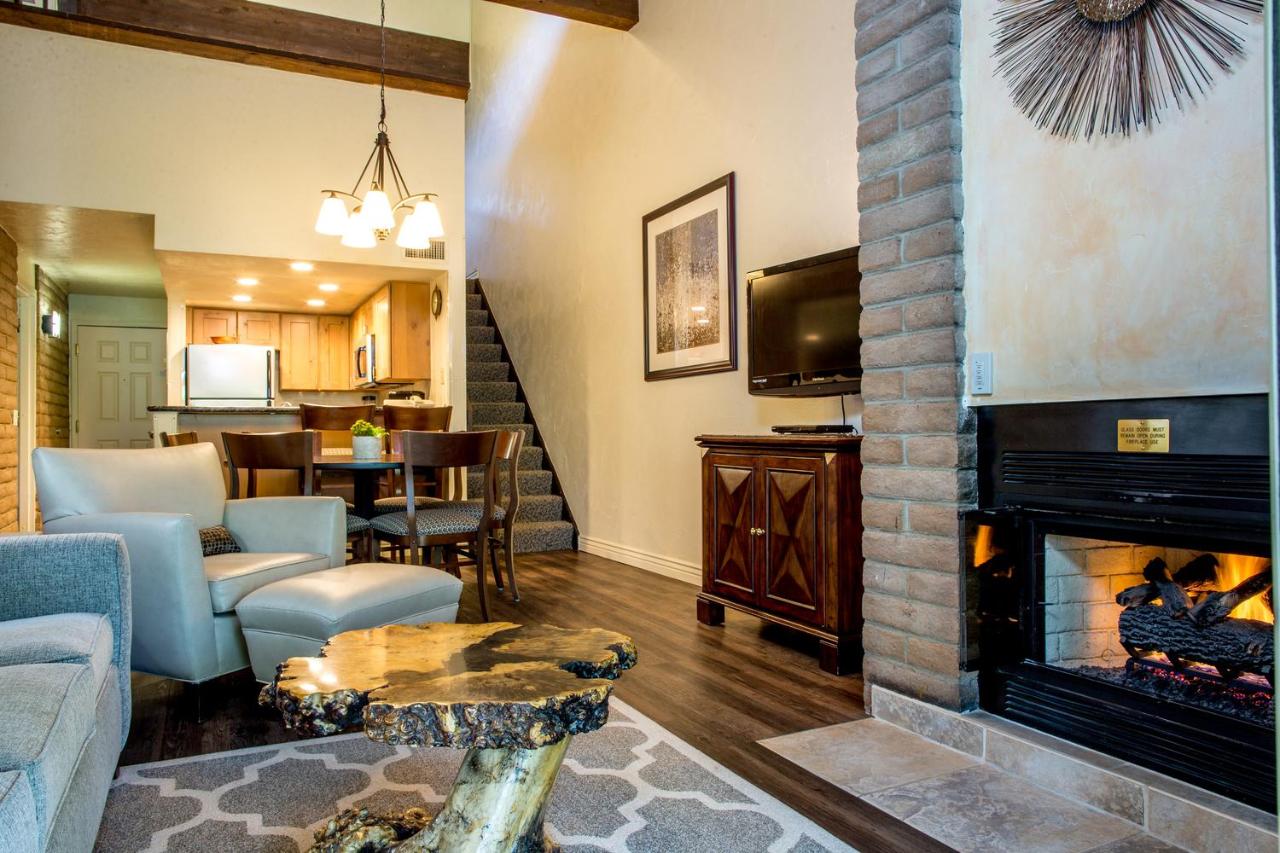 | Sandstone Creek Club Condominiums