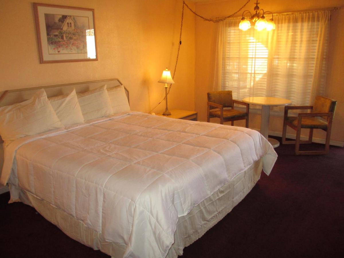  | Victorian Inn