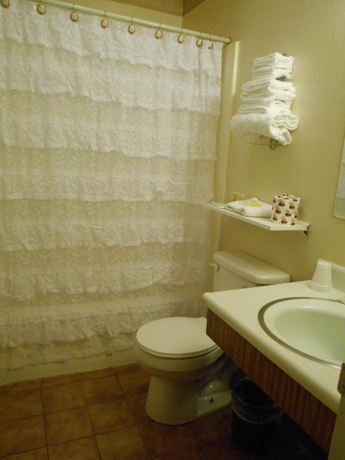  | Victorian Inn