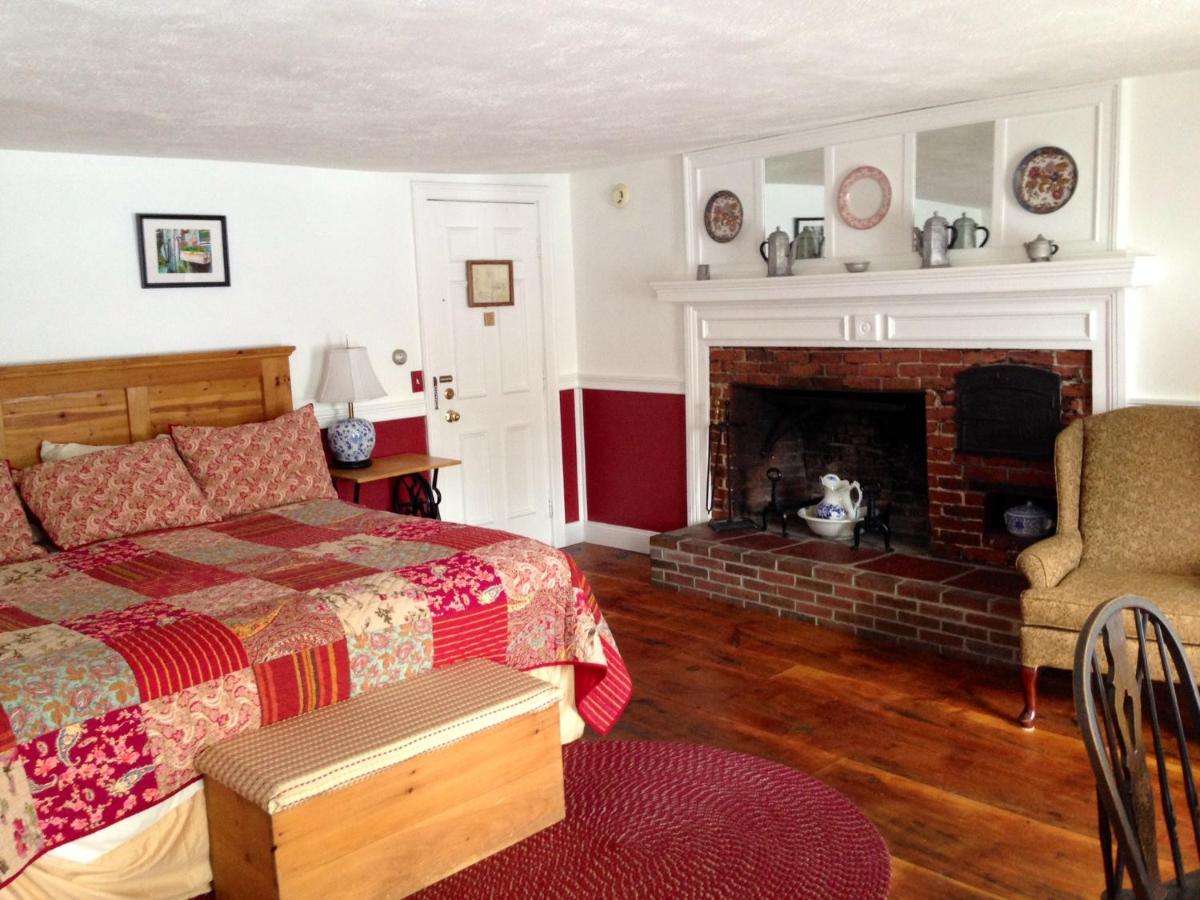 Deluxe King Room at The Quechee Inn at Marshland Farm