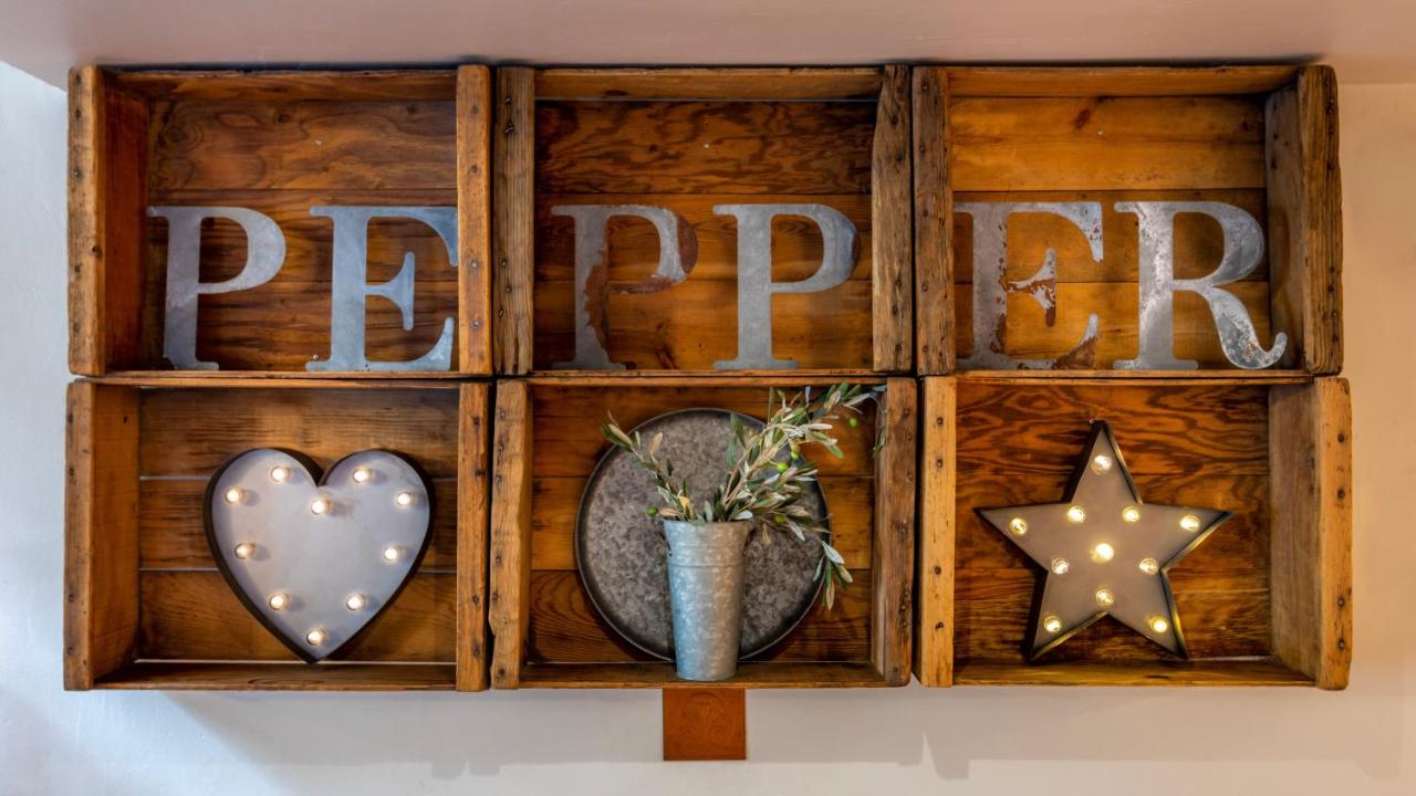 | Hotel Pepper Tree Boutique Kitchen Studios - Anaheim