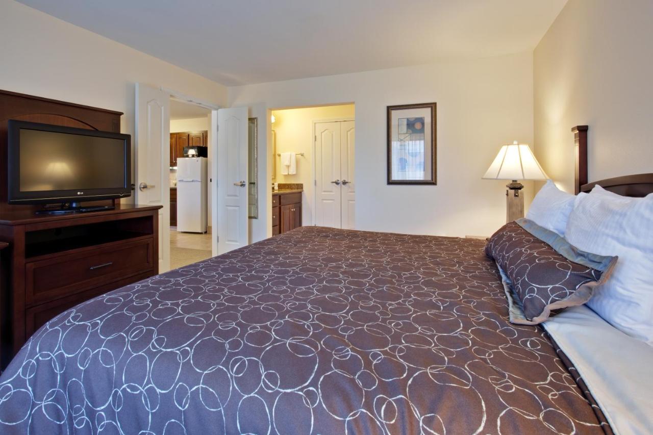 | Staybridge Suites Indianapolis-Carmel, an IHG Hotel