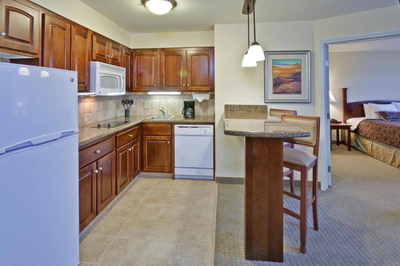 | Staybridge Suites Indianapolis-Carmel, an IHG Hotel
