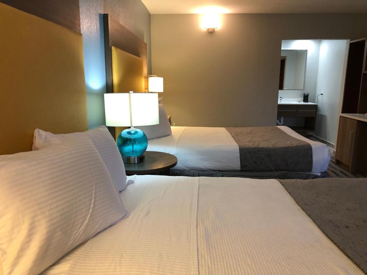Two Double Beds (Remodeled) - Non-Smoking at All Seasons Inn & Suites