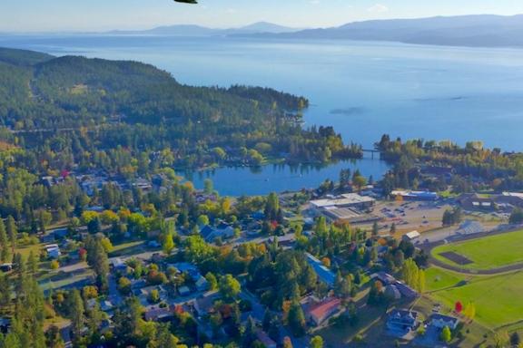 | Swan River Inn