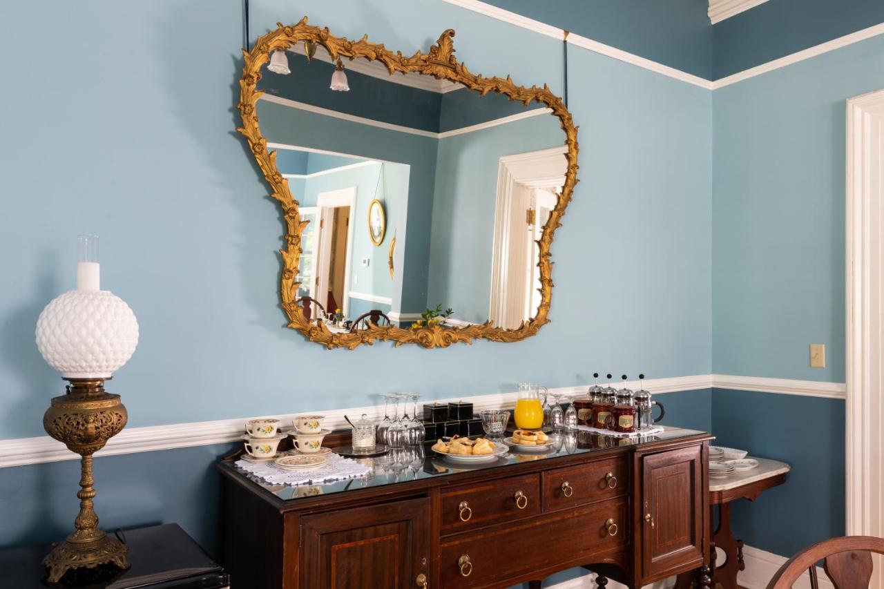 | Rosemont Inn