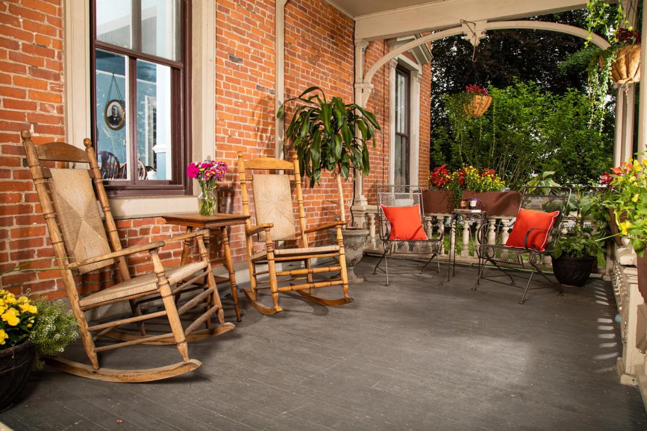 | Rosemont Inn