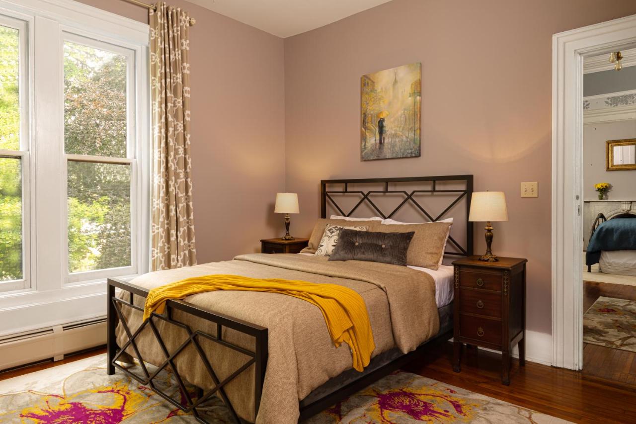 | Rosemont Inn