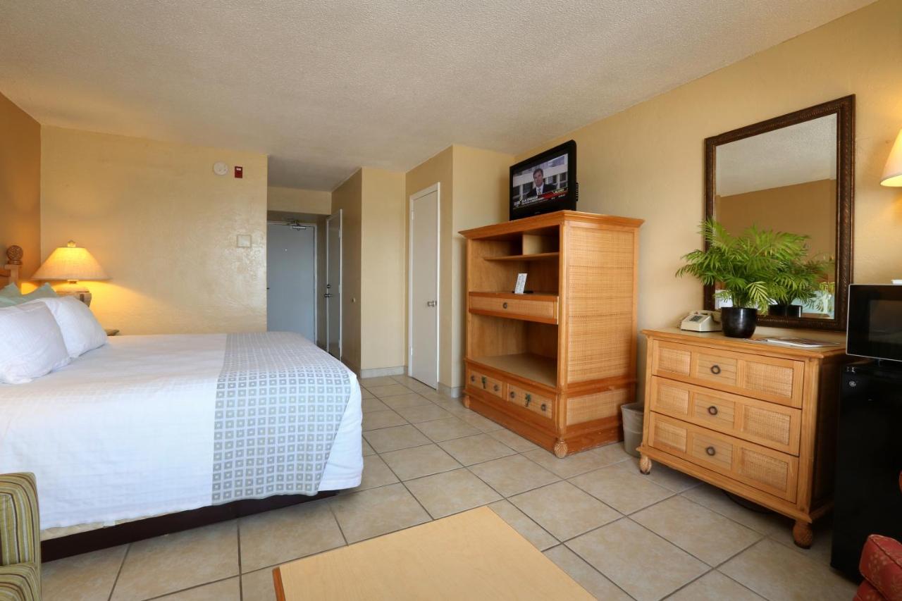 King Room with Sea View at Makai Beach Lodge
