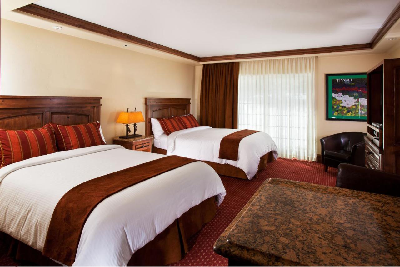 Standard Queen and Twin Room at Tivoli Lodge