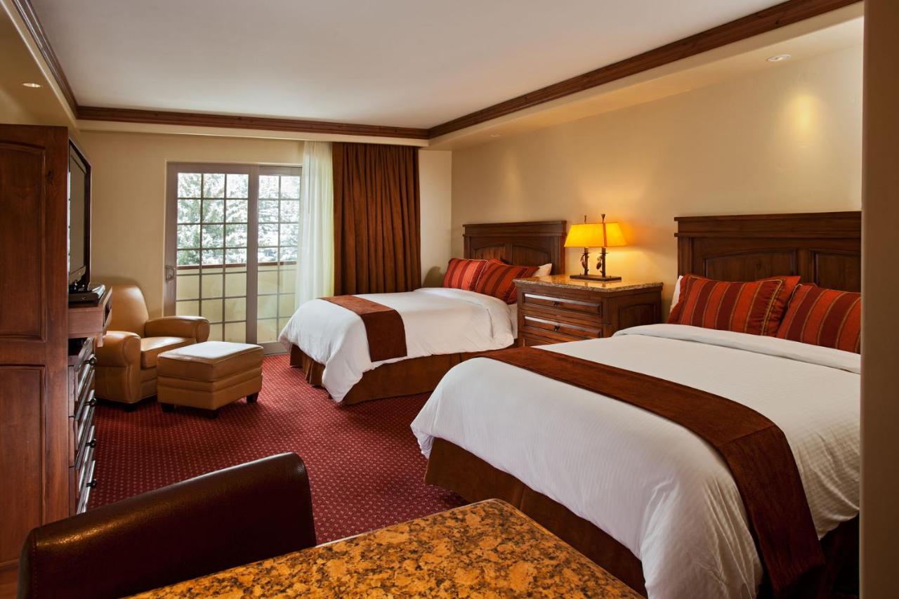 Double Room with Two Double Beds with Village View at Tivoli Lodge
