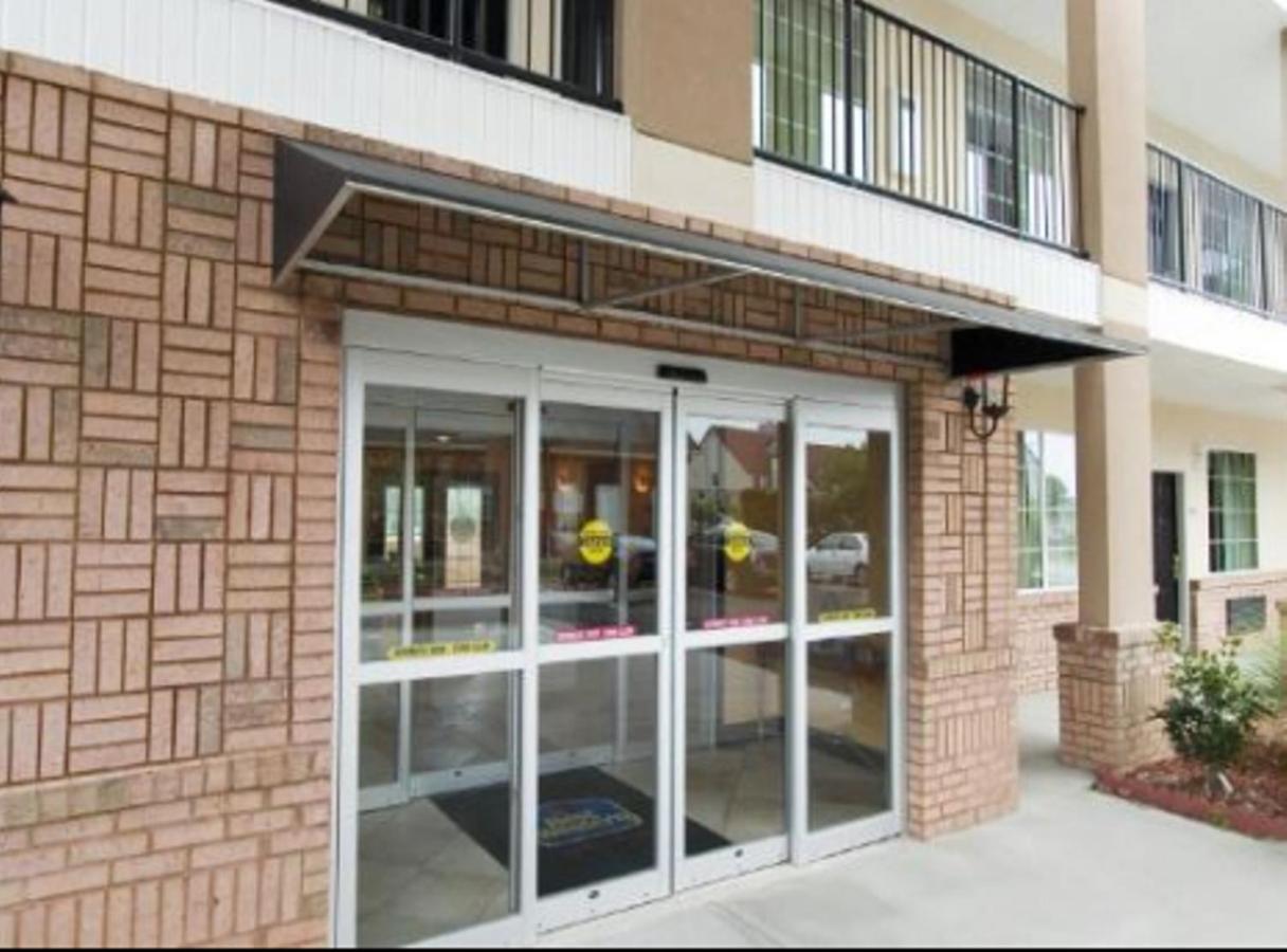 | Garden Inn Hotel