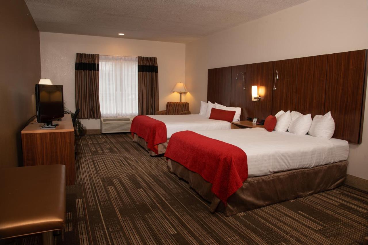 Double Queen Room with Roll in Shower at Northfield Inn, Suites & Conference Center