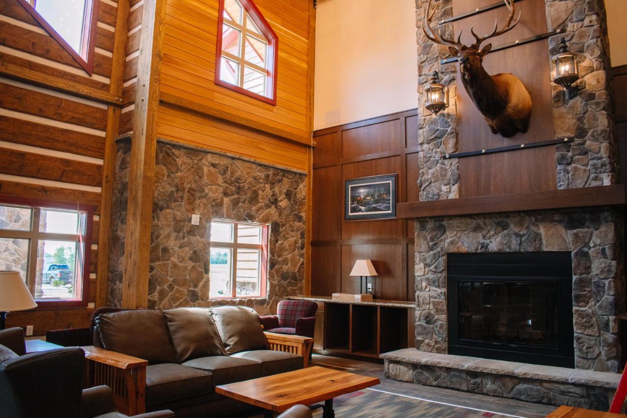 | The Lodge at Mauston