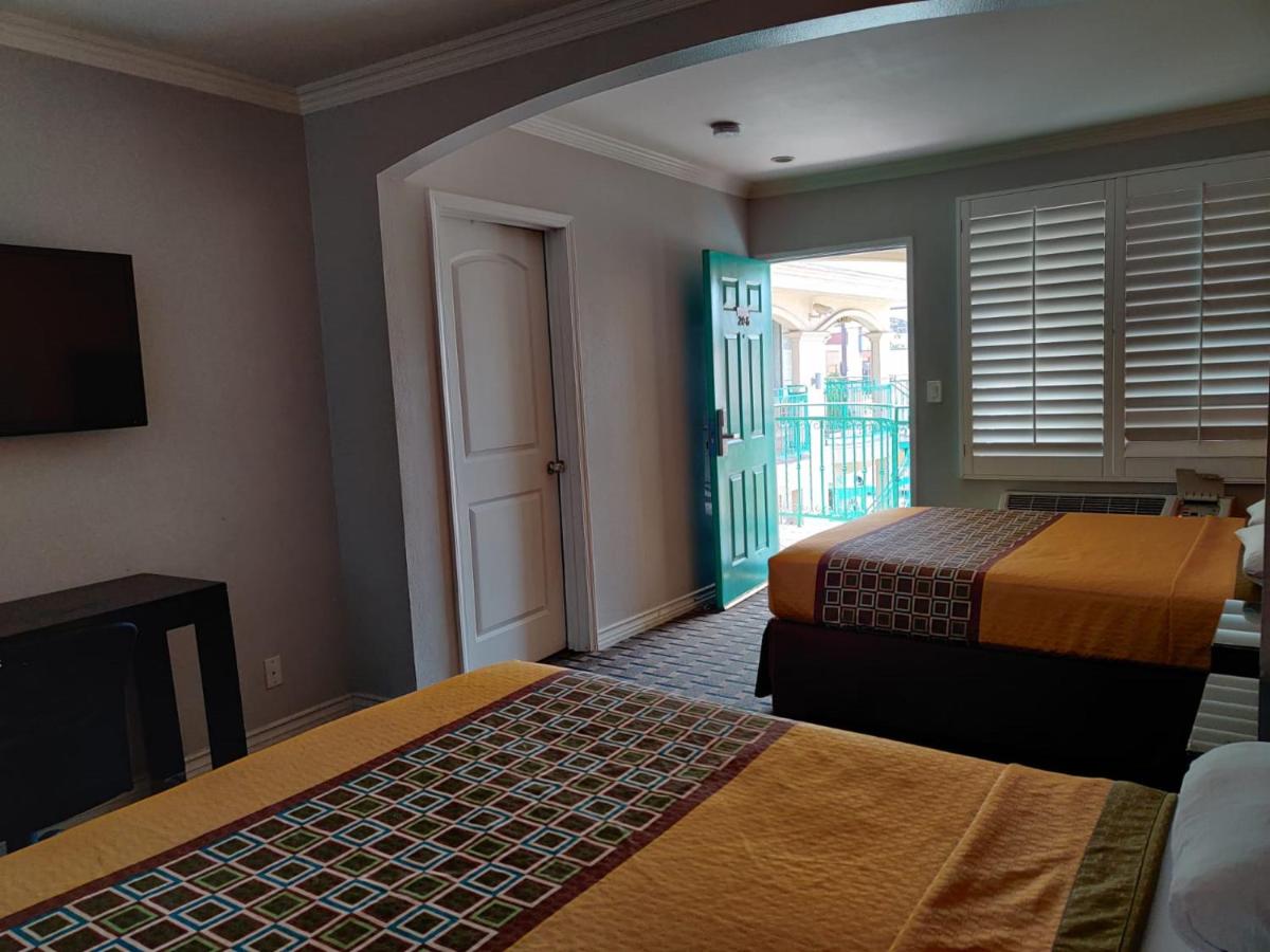 Queen Room with Two Queen Beds at LYFE INN & SUITES by AGA - LAX Airport