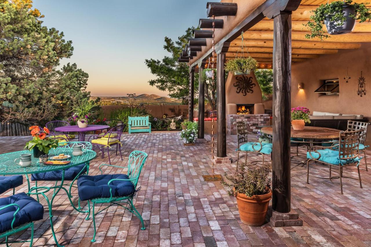 | Bobcat Inn