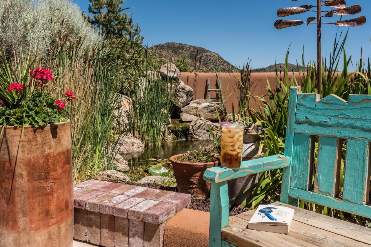 | Bobcat Inn