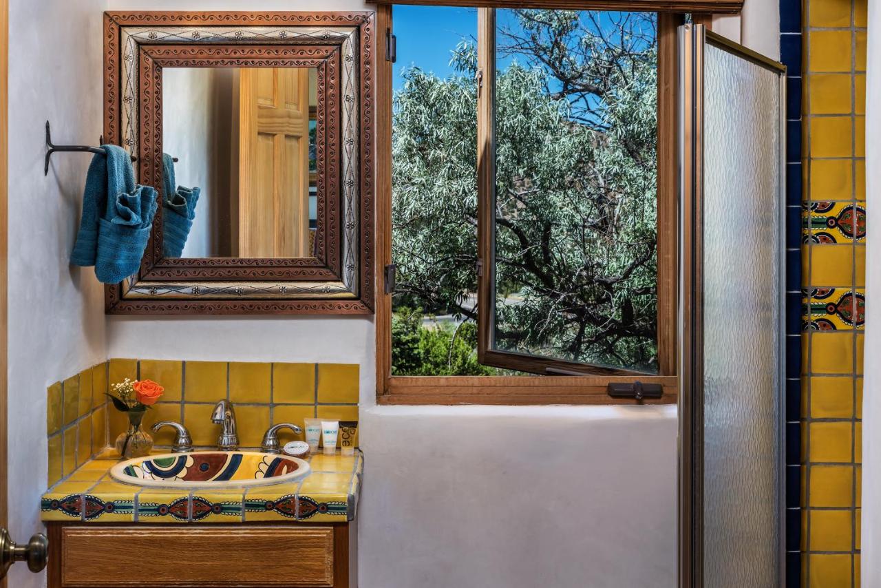 | Bobcat Inn