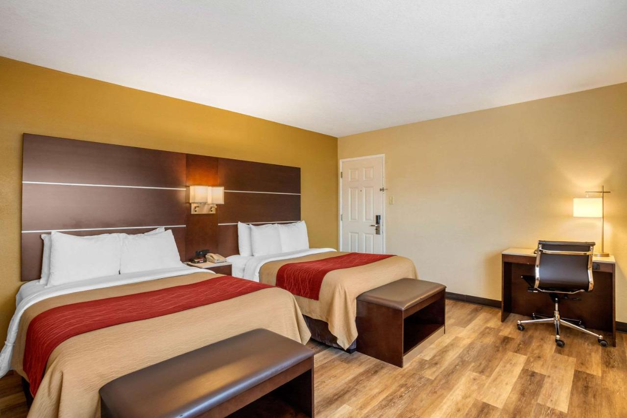 Standard Room, 2 Double Beds, Non Smoking at Comfort Inn San Diego Airport At The Harbor