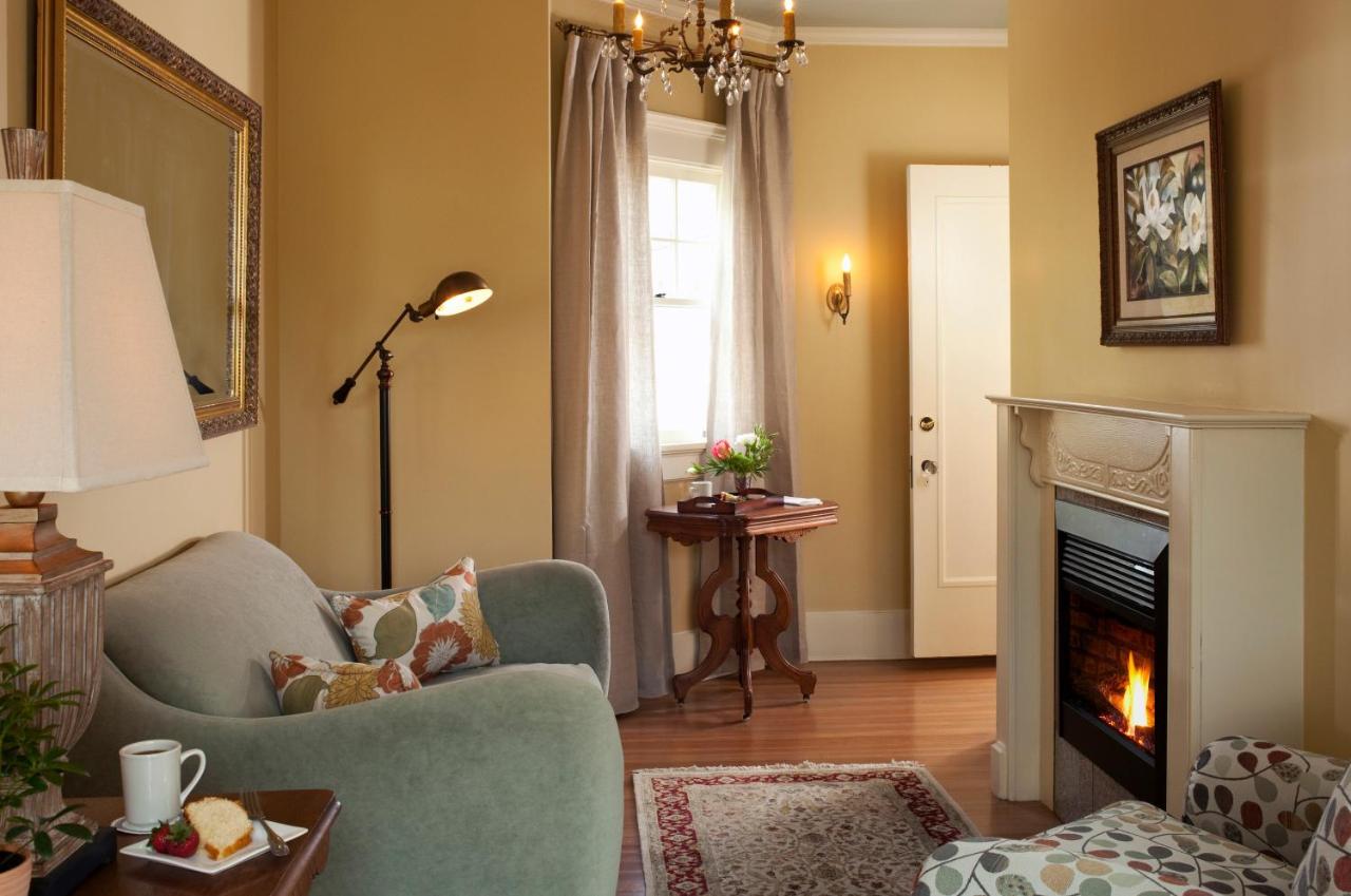 | Fairview Inn