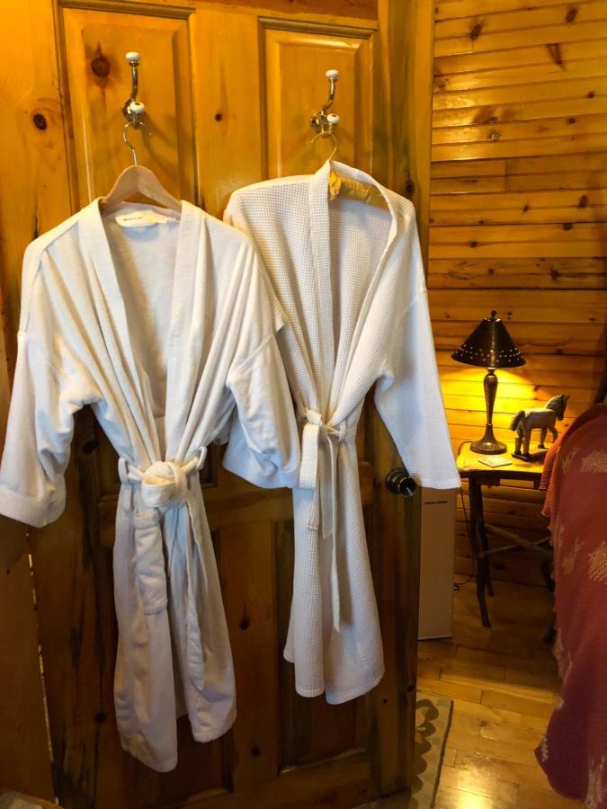  | Creekwalk Inn Bed and Breakfast with Cabins