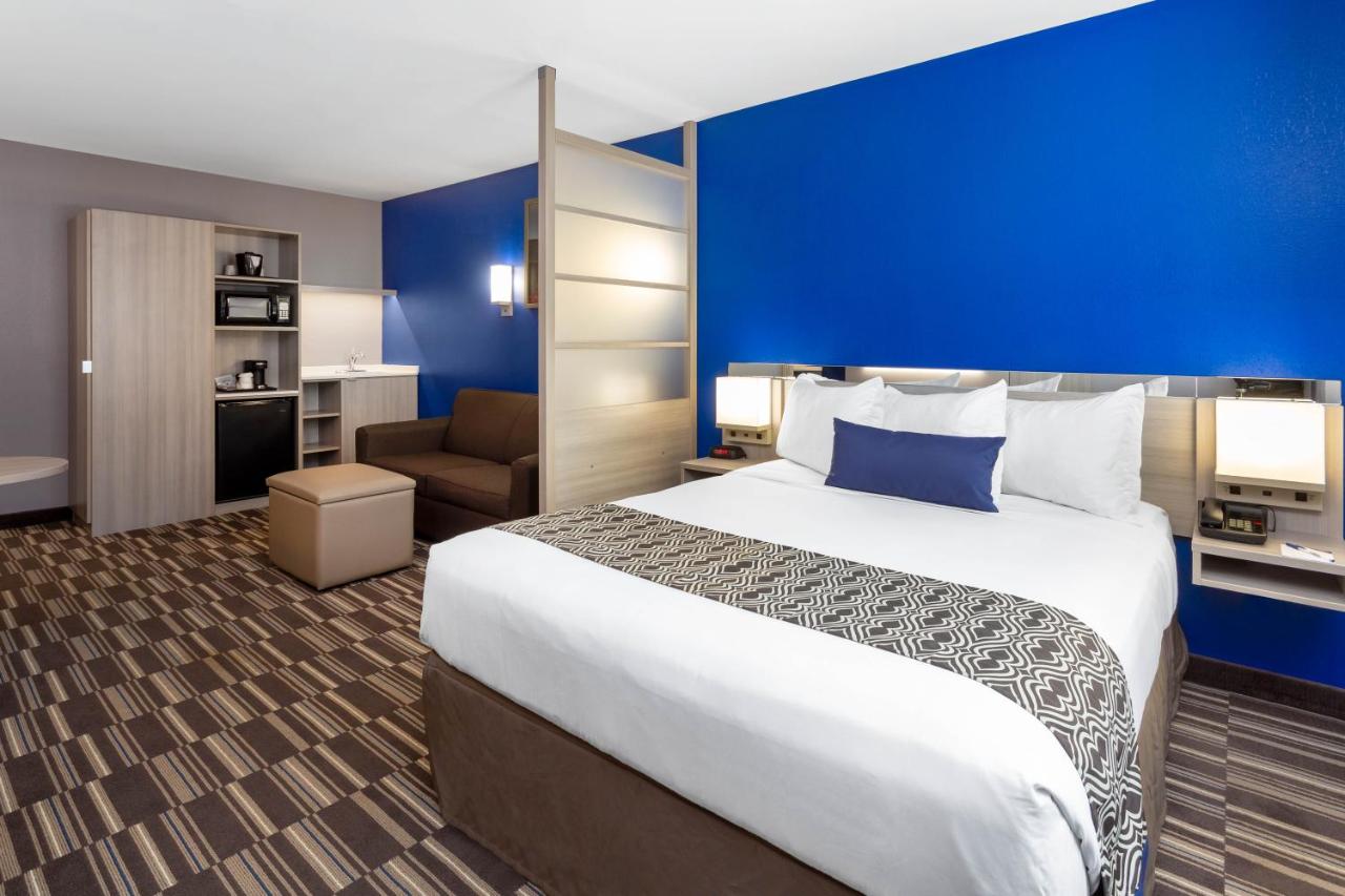 | Microtel Inn & Suites by Wyndham Bethel/Danbury