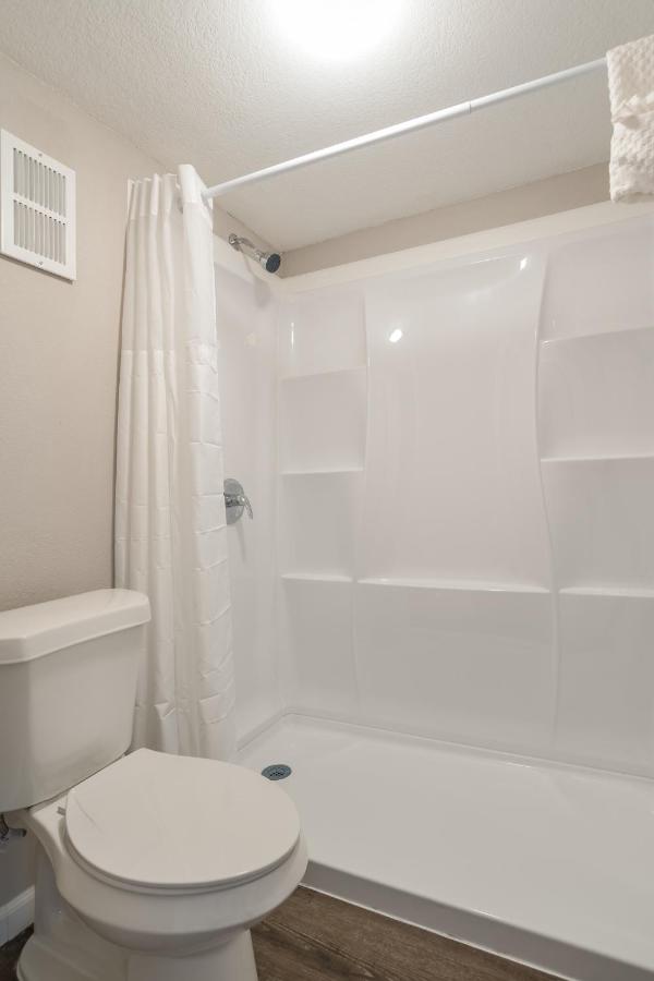 | Bayside Inn Pinellas Park - Clearwater