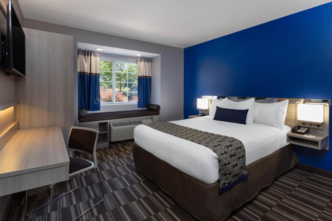 | Microtel Inn & Suites by Wyndham Bethel/Danbury