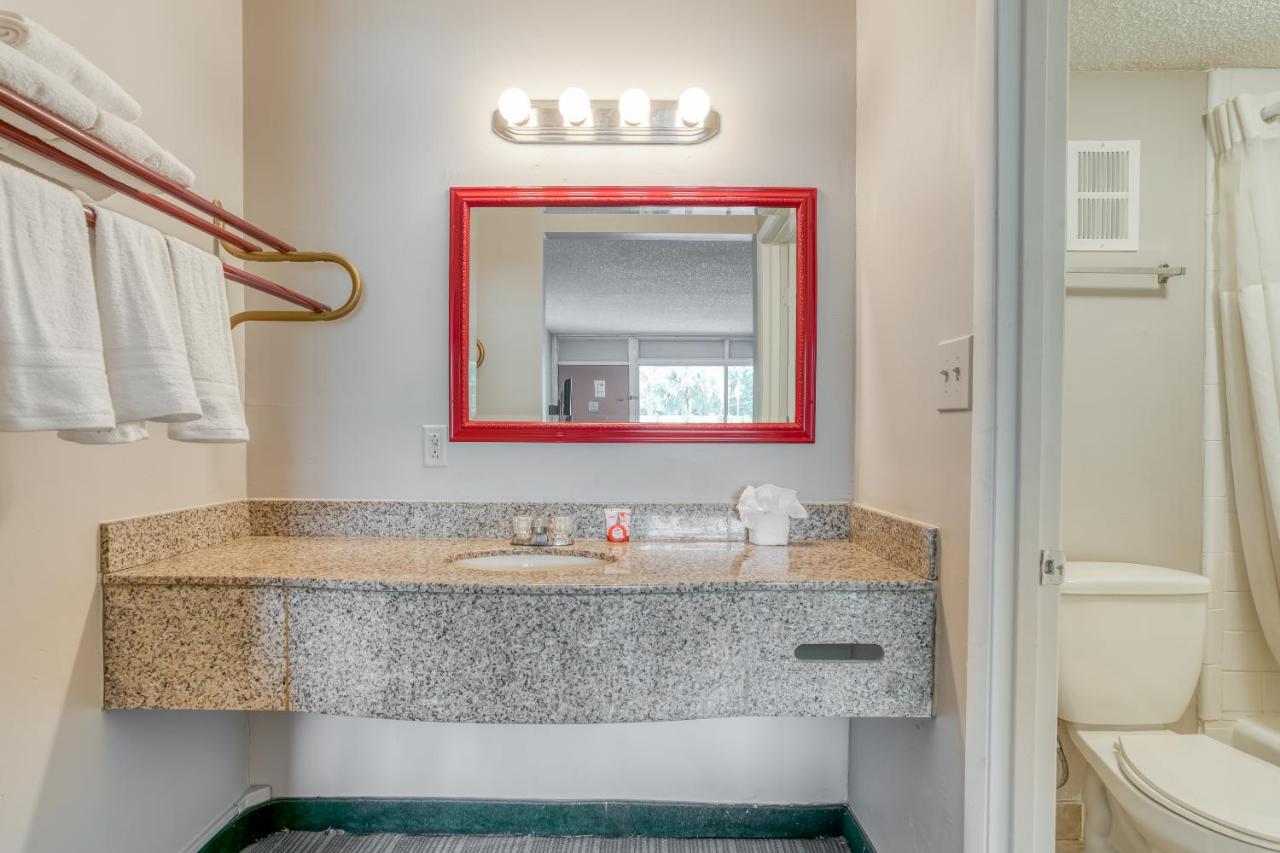 | Bayside Inn Pinellas Park - Clearwater