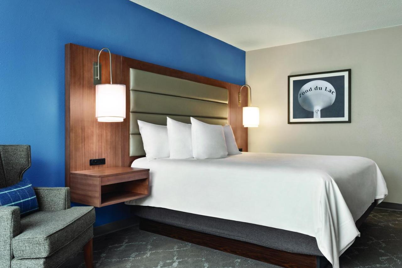 King Room - Non-Smoking at Radisson Hotel and Conference Center Fond du Lac