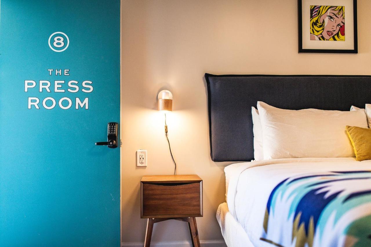 | Stonewall Motor Lodge