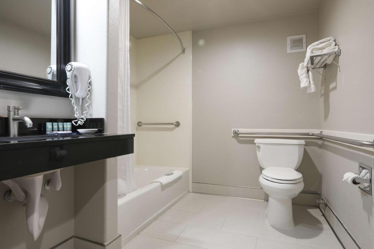  | Best Western Lanai Garden Inn & Suites