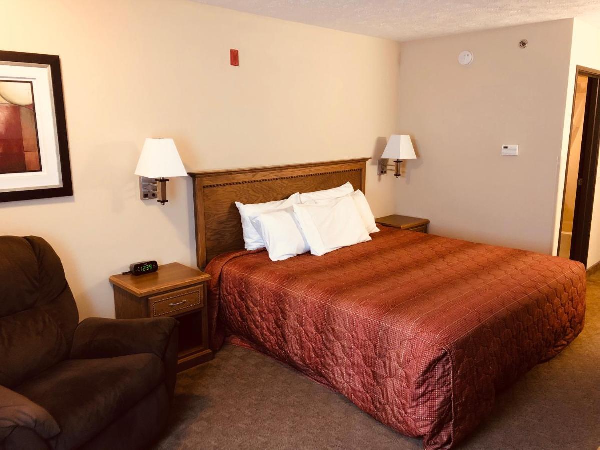| Shenandoah Inn & Suites