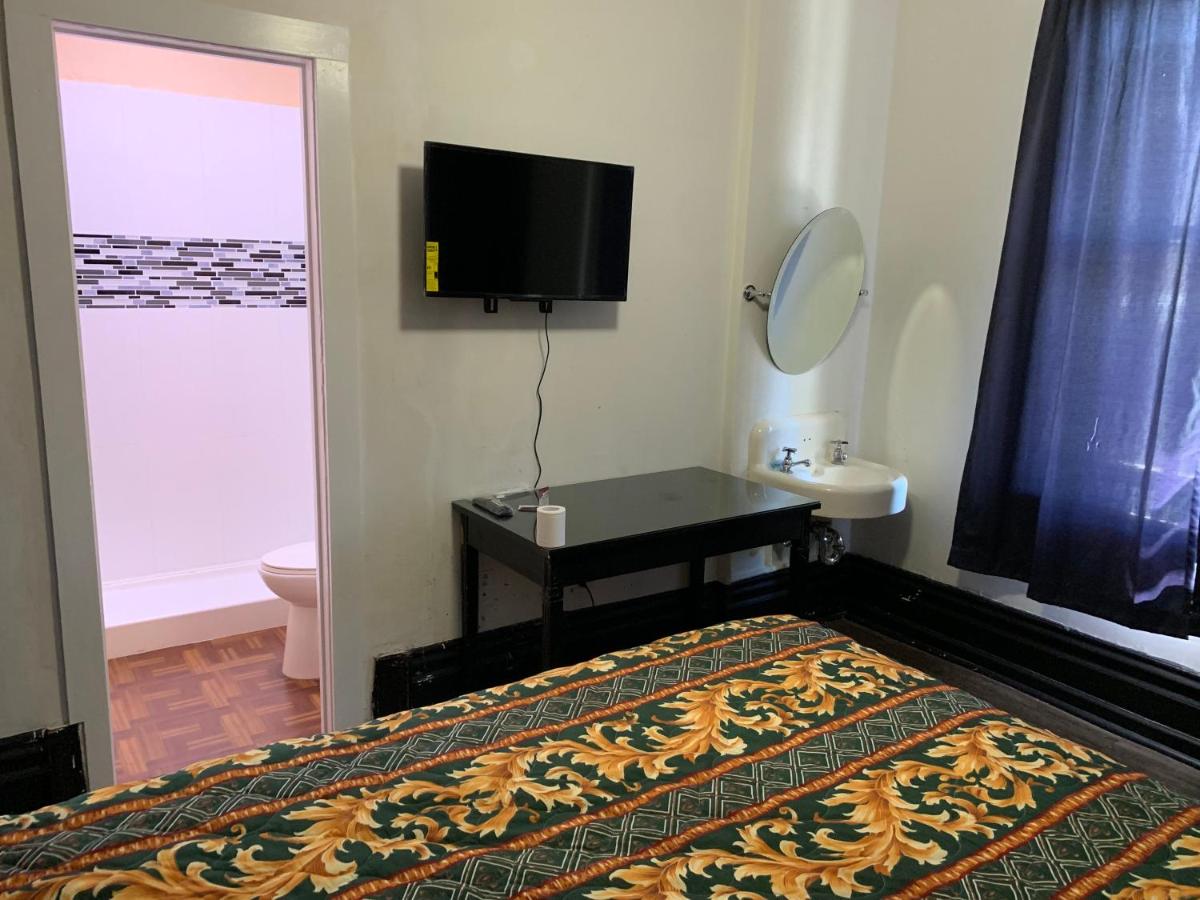Double Room with Bath at The Adrian