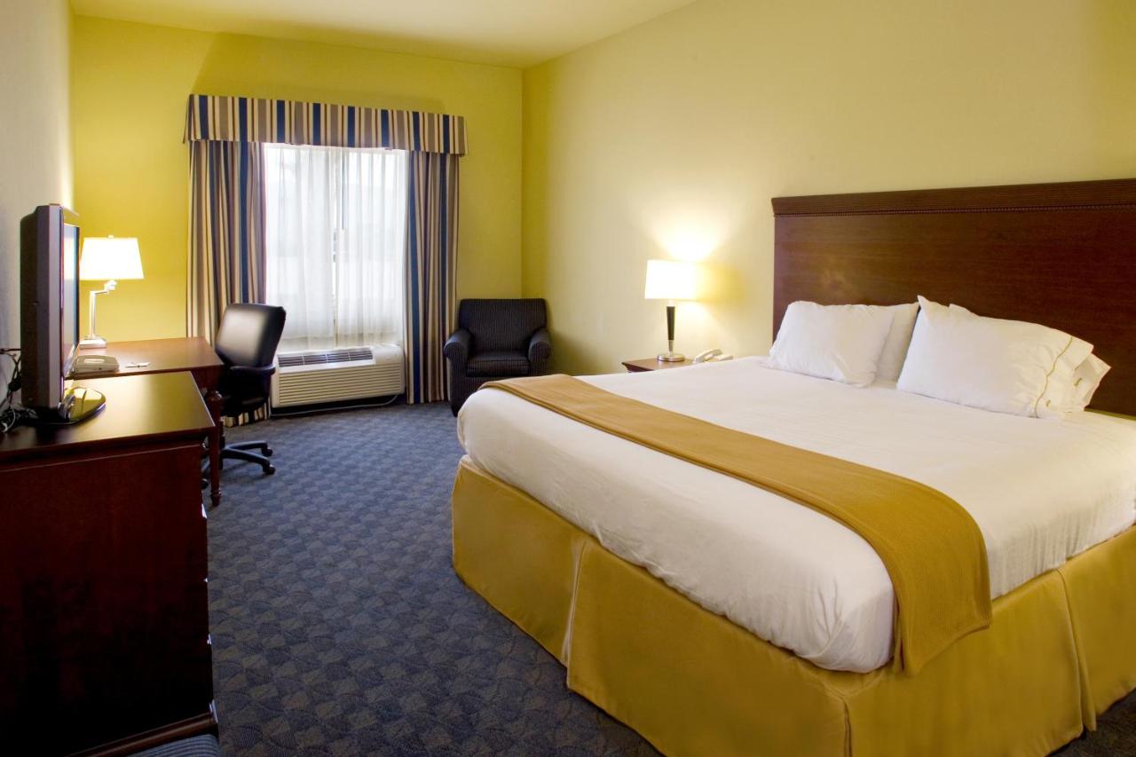 King Room at Holiday Inn Express & Suites Corpus Christi NW - Calallen by IHG