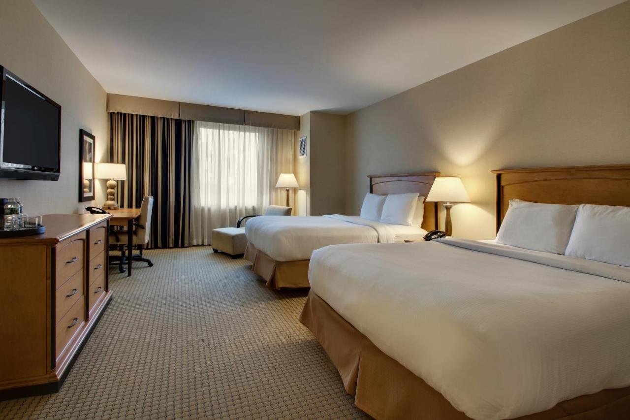 Deluxe Queen Room with Two Queen Beds at Hollywood Casino Bangor