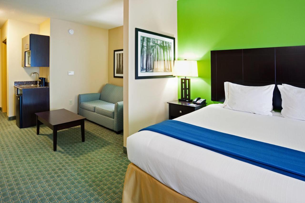  | Holiday Inn Express & Suites Newport S, an IHG Hotel