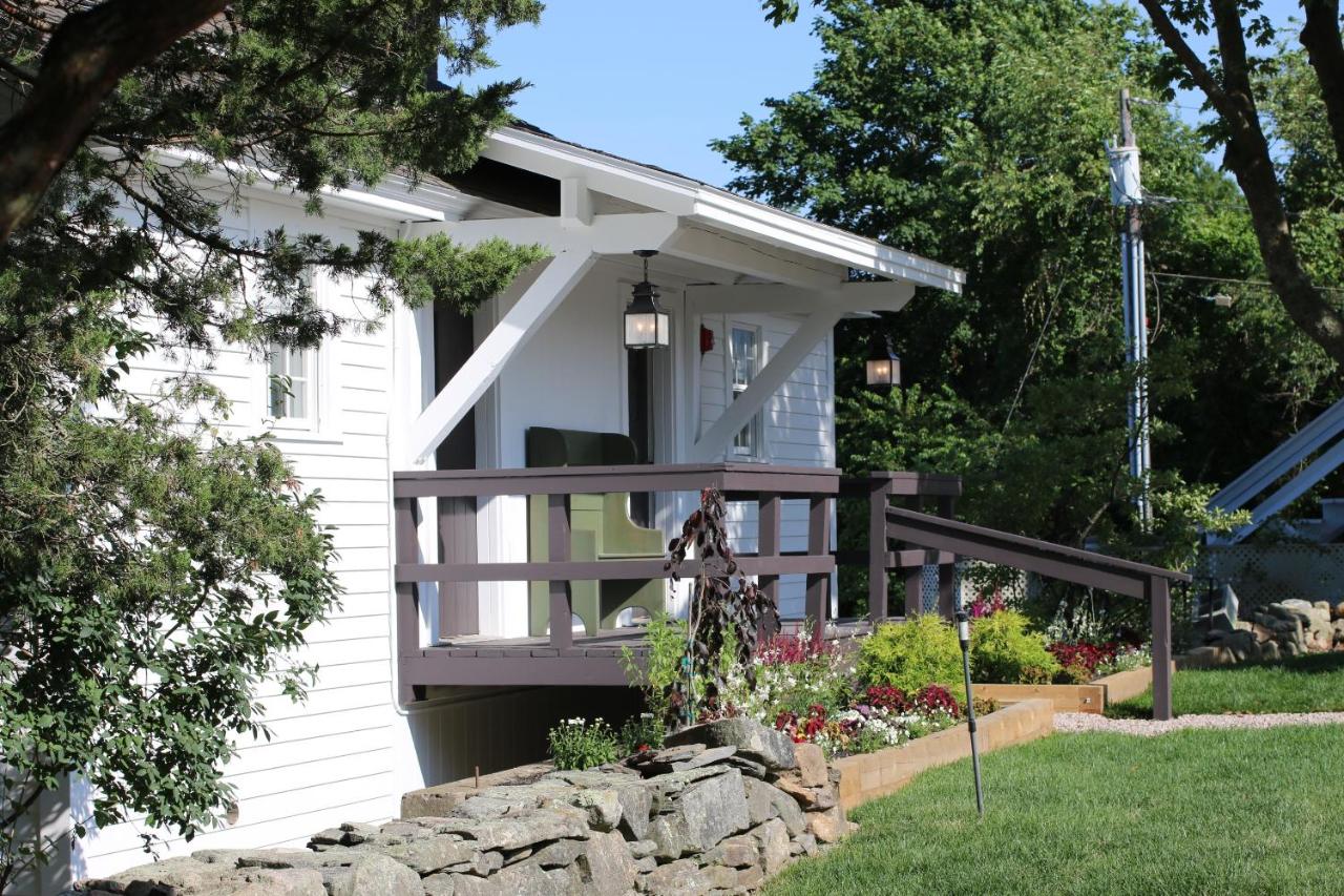  | Shelter Harbor Inn