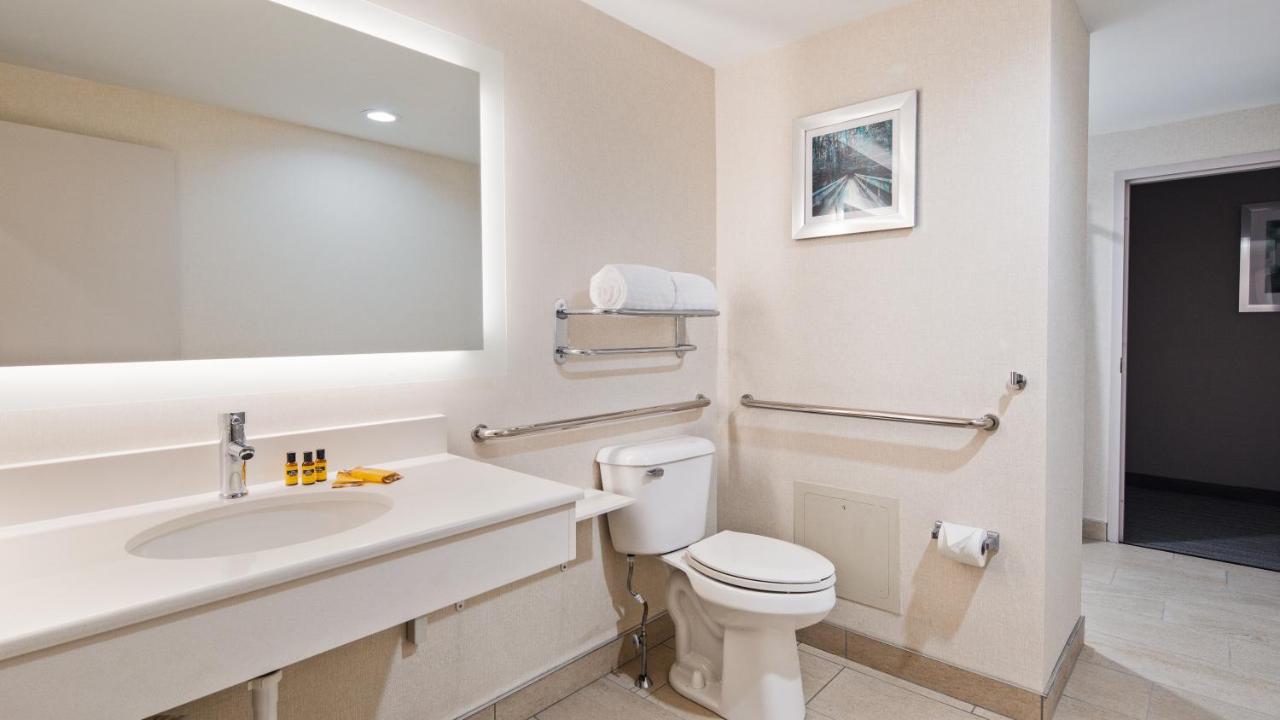 | Best Western Plus Wilkes Barre-Scranton Airport Hotel